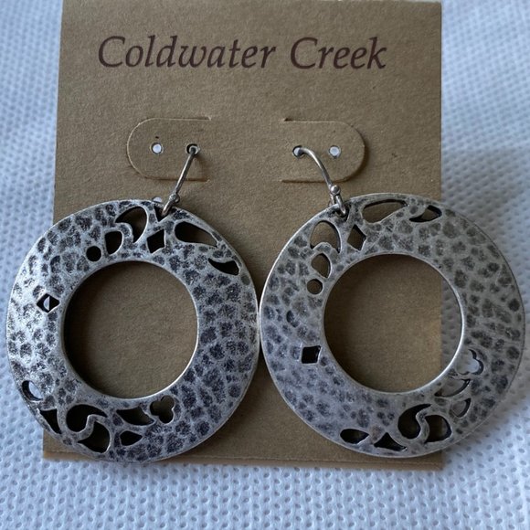 Coldwater Creek Dangling Silver Circles - Picture 2 of 7